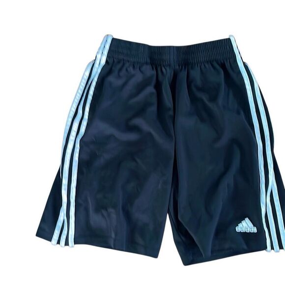 Adidas boys athletic short size XL 18/20 - Picture 1 of 3